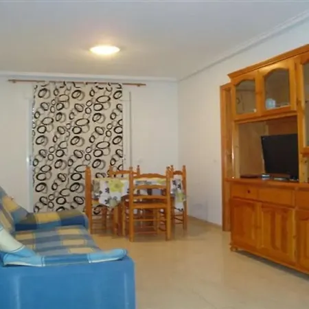 Modern In Torrevieja With Shared Pool شقة لقنت