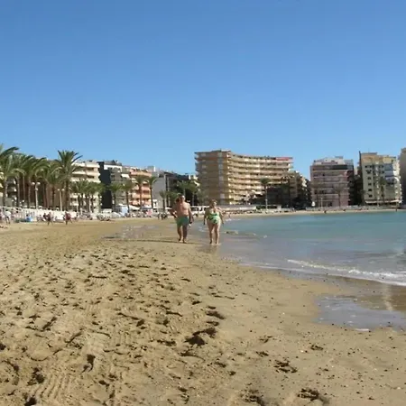 شقة Modern In Torrevieja With Shared Pool *